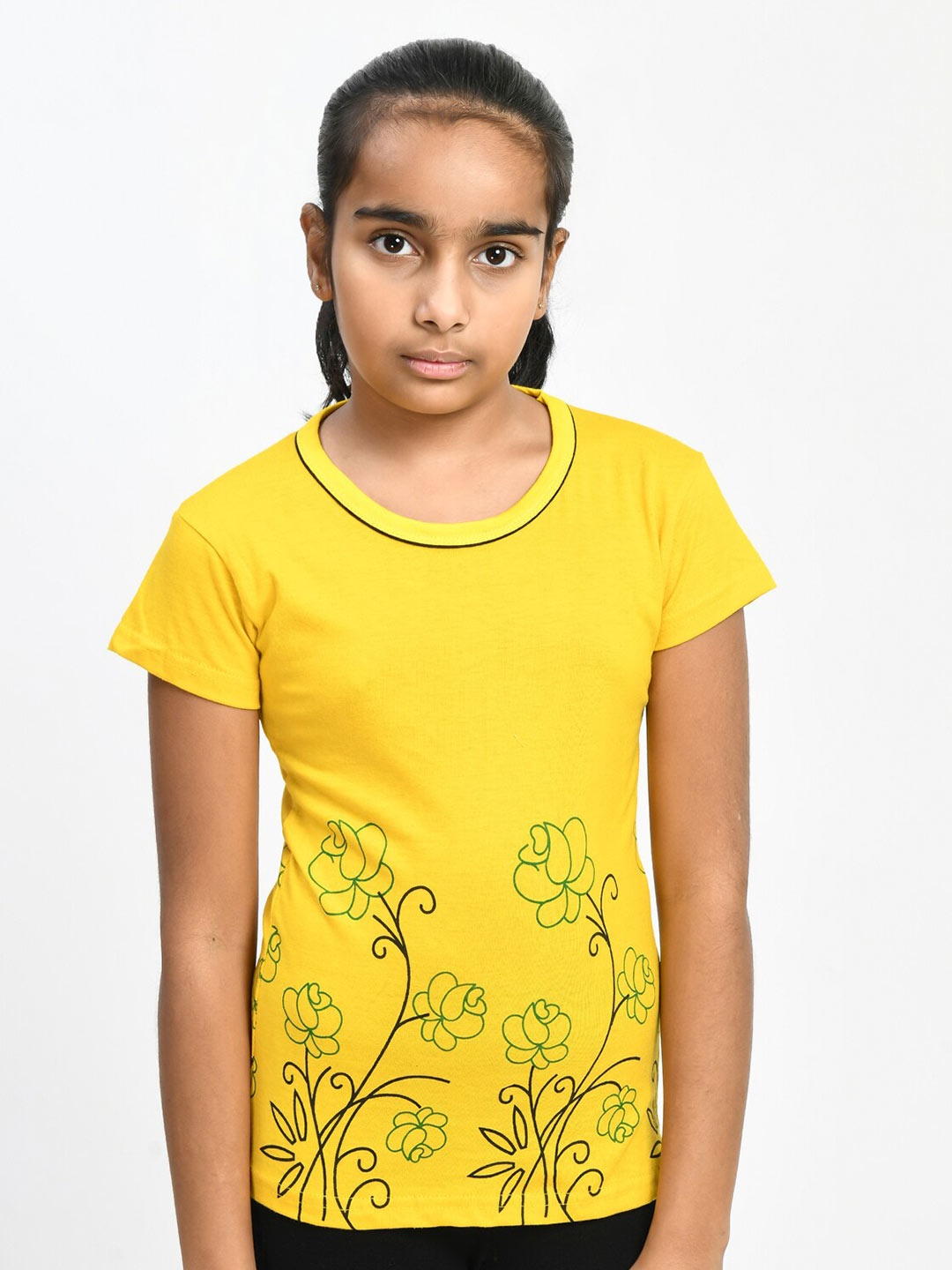 

IndiWeaves Girls Multicoloured 3 Pockets T-shirt, Multi