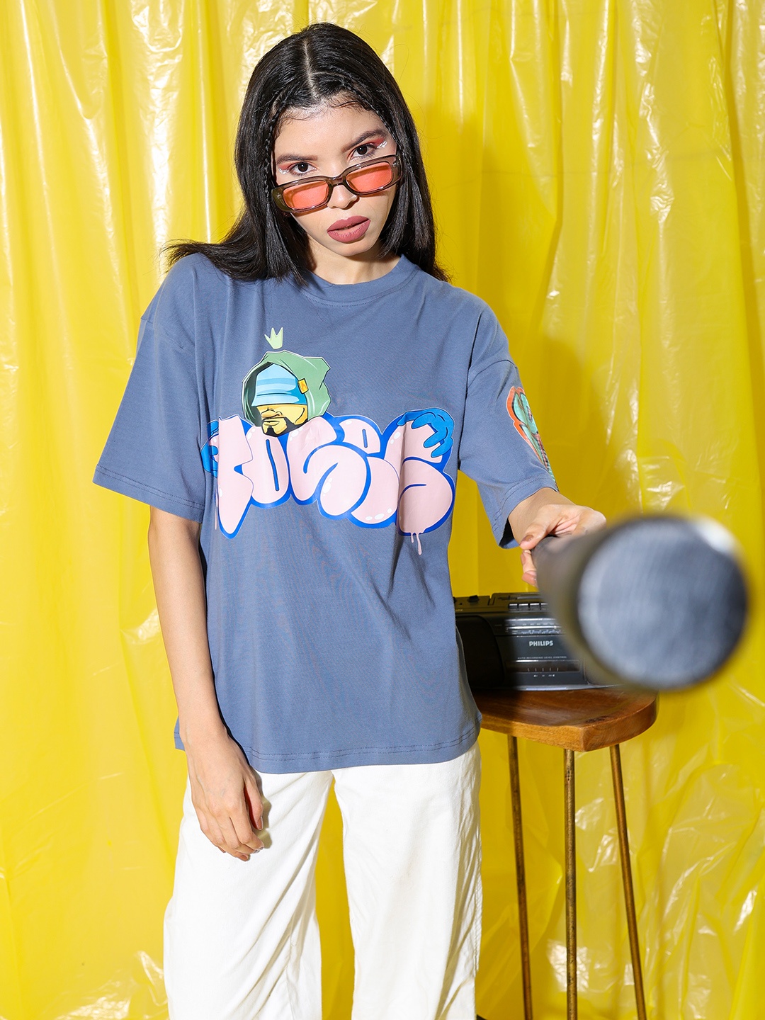 

Stylecast X Hersheinbox Graphic Printed Drop-Shoulder Sleeves Pure Cotton T-shirt, Grey