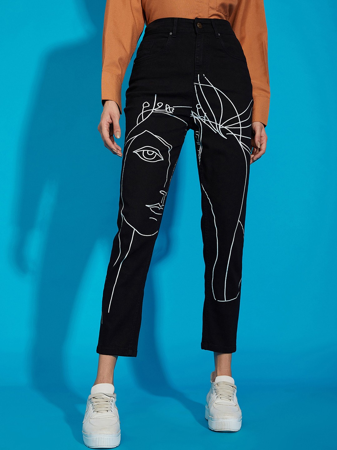 

SASSAFRAS Women Black High-Rise Clean Look Stretchable Cropped Jeans