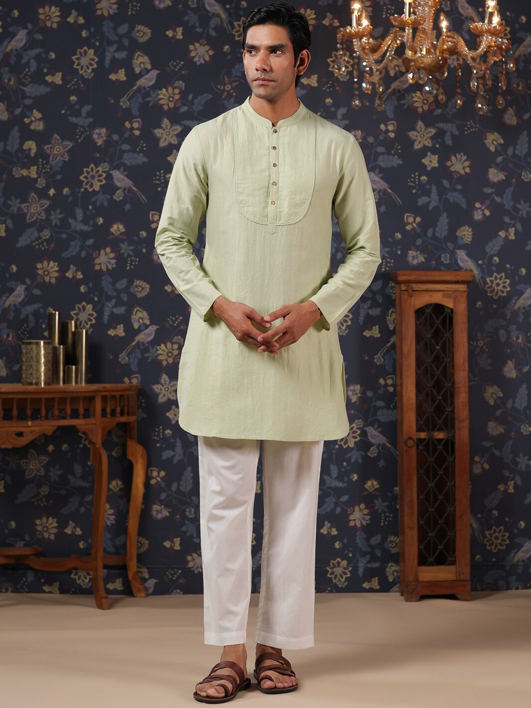 

House of Pataudi Curved Kurta With Pyjama, Lime green