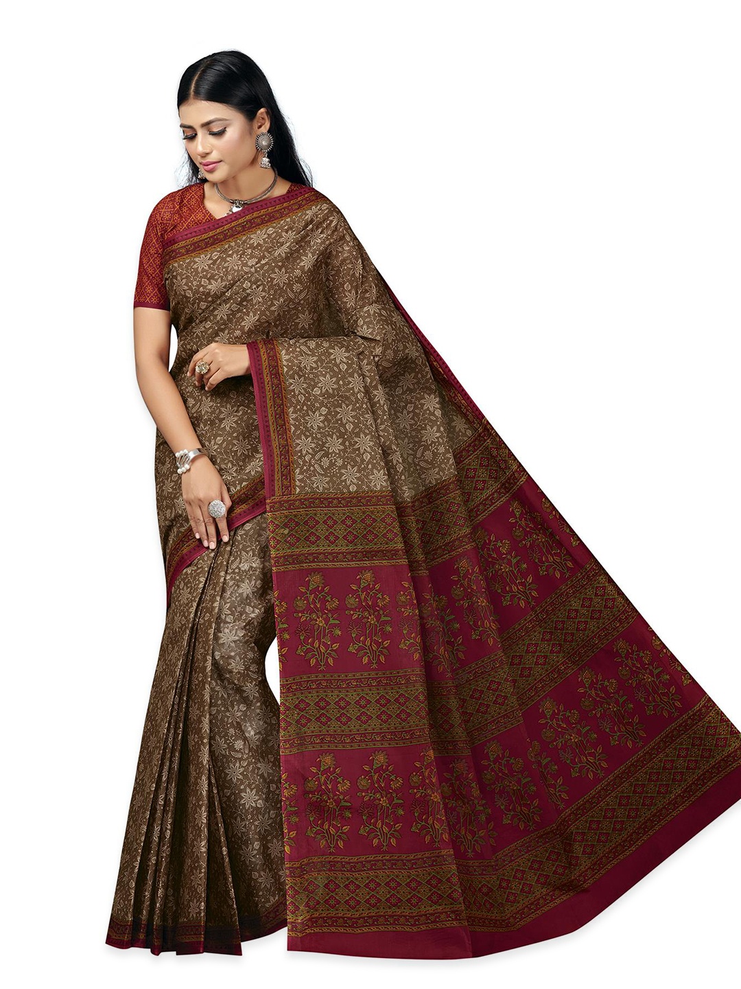 

SALWAR STUDIO Floral Pure Cotton Block Print Saree With Blouse Piece, Brown