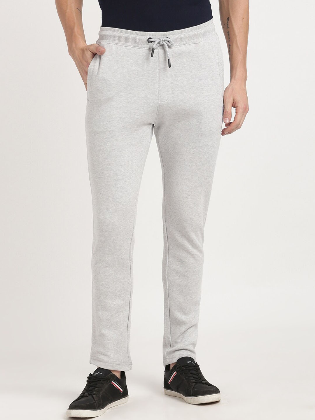 

Indian Terrain Men Mid-Rise Slim-Fit Track Pants, Grey melange