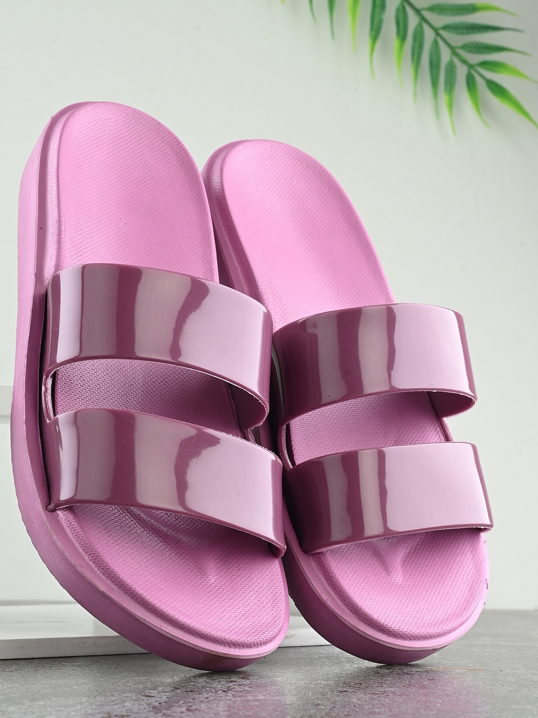 

The Roadster Lifestyle Co. Women Pink Double Strap Sliders