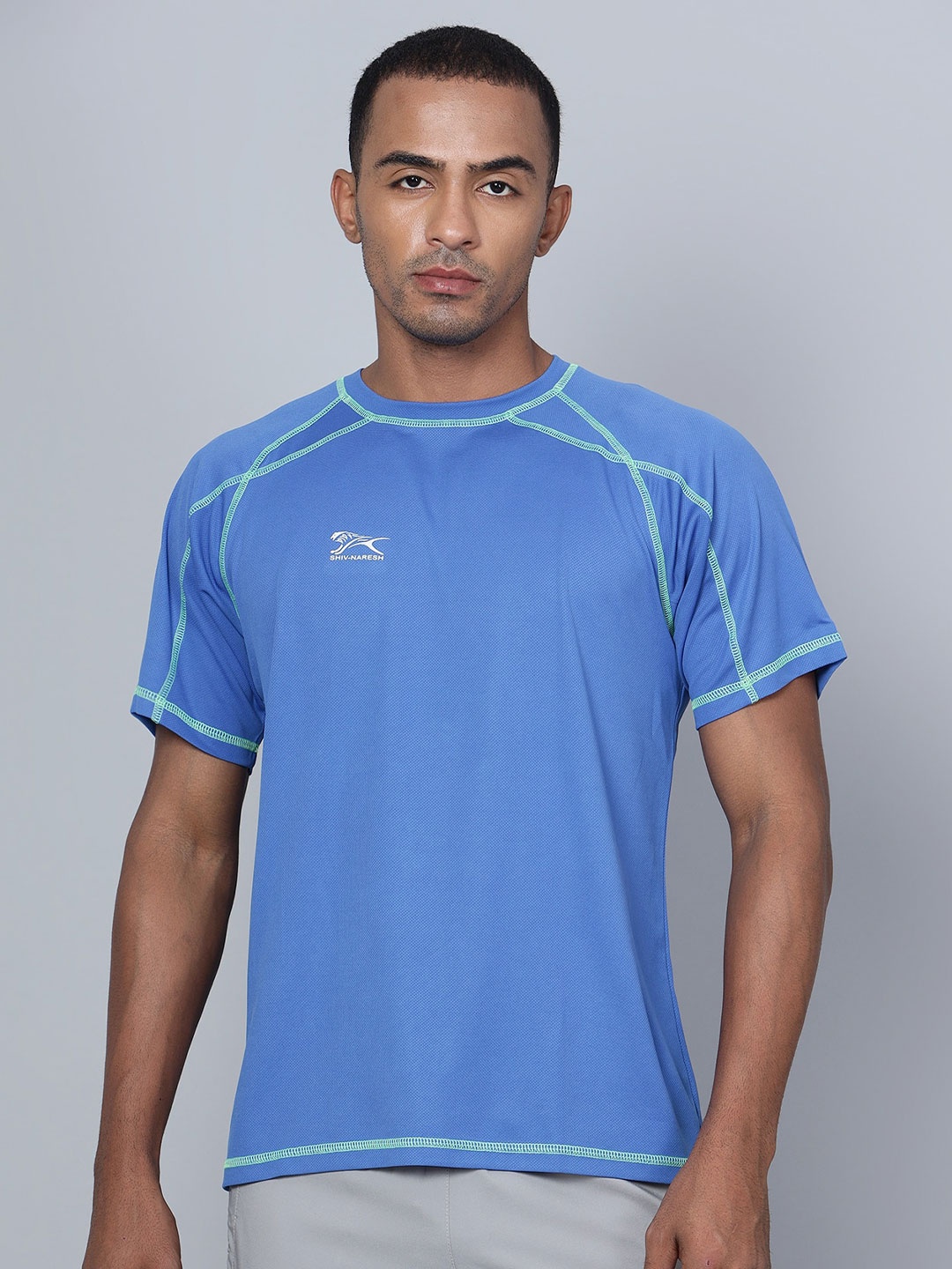 

Shiv Naresh Raglan Sleeves Sports T-shirt, Blue