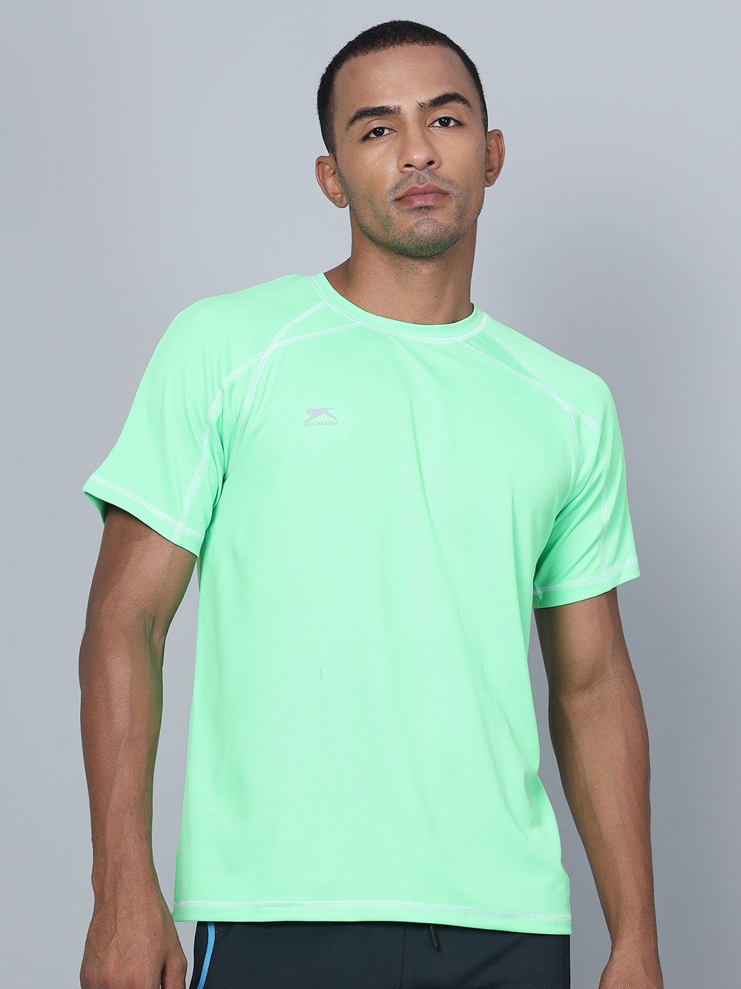 

Shiv Naresh Raglan Sleeves Sports T-shirt, Lime green