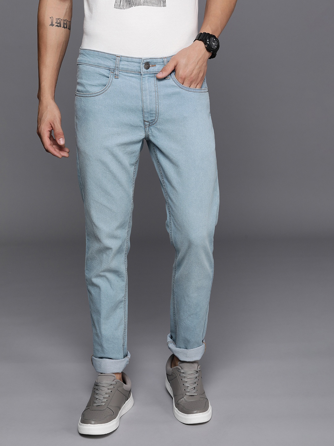 

WROGN Men Slim Fit Light Fade Stretchable Jeans, Blue