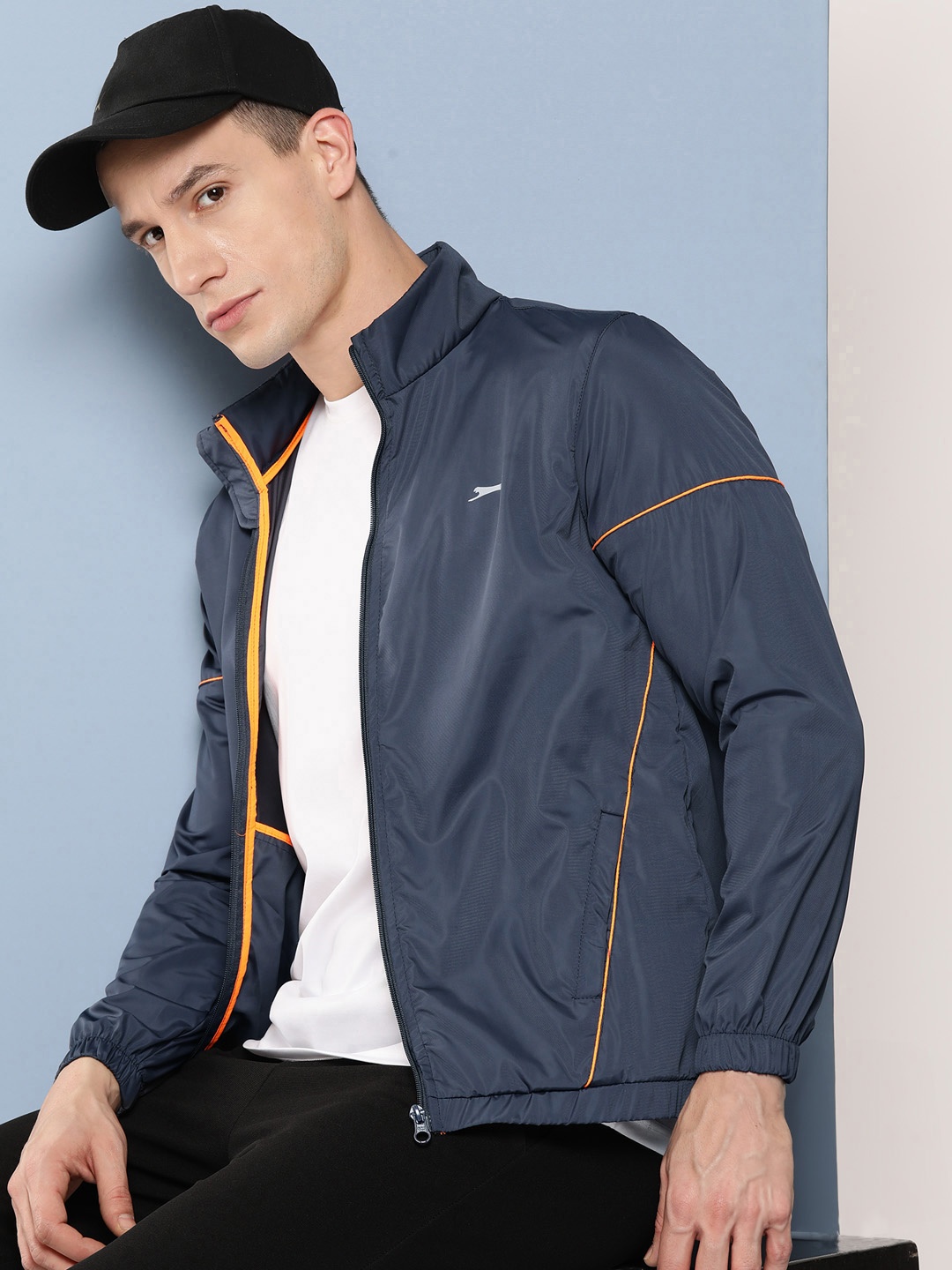 

Slazenger Men Reflective Ultra Dry Bomber Jacket, Navy blue