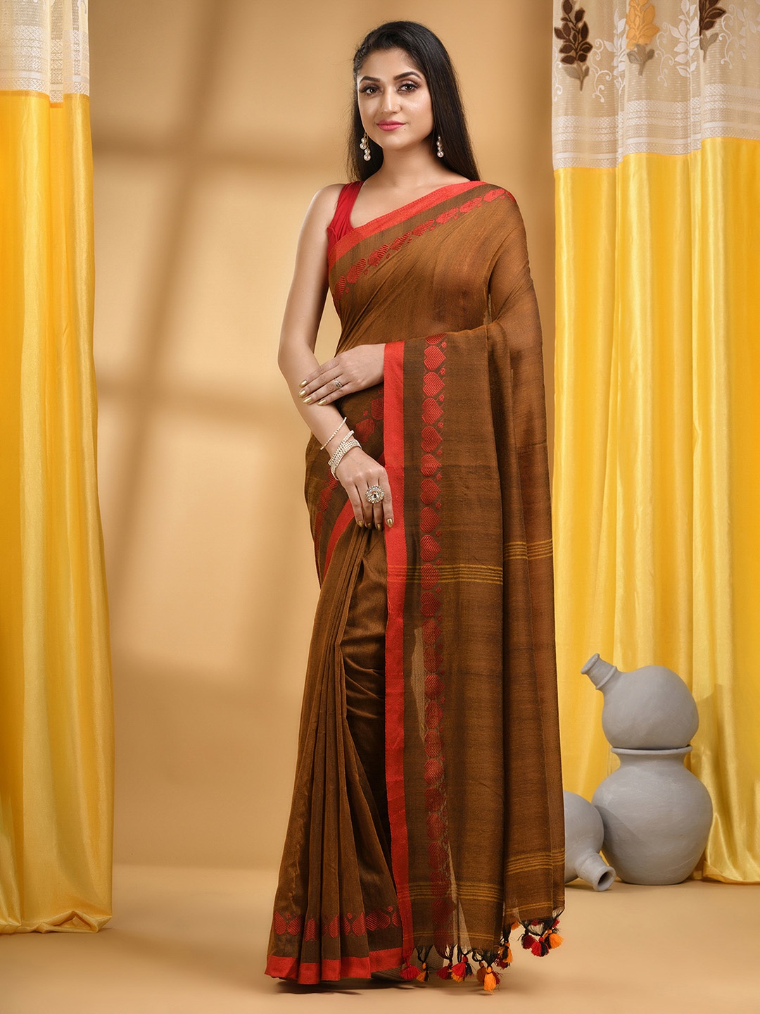 

DESH BIDESH Zari Bengali Pure Cotton Handloom Taant Saree, Brown