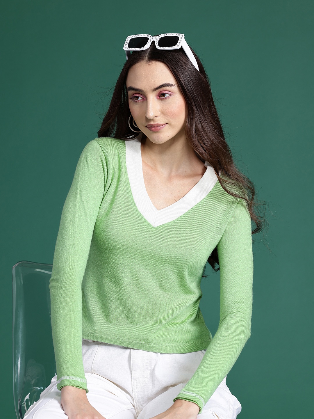 

DressBerry Pure Acrylic V-Neck Pullover, Green