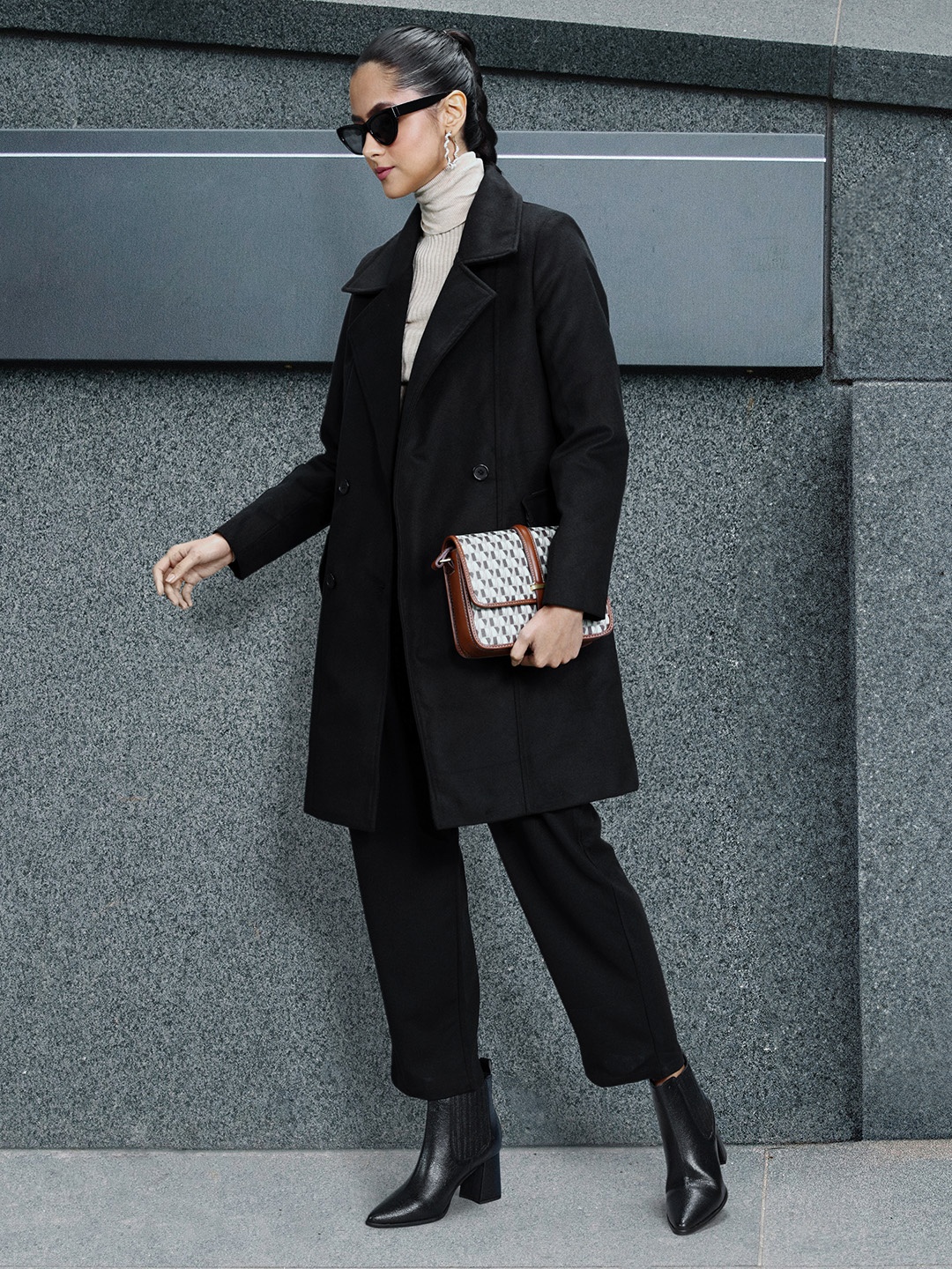 

4WRD by Dressberry Solid Notched Lapel Collar Over Coat, Black