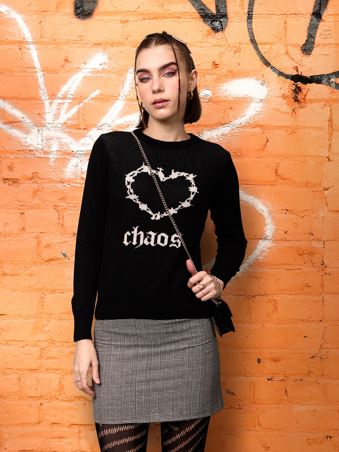 

DressBerry Conversational Design Acrylic Pullover, Black