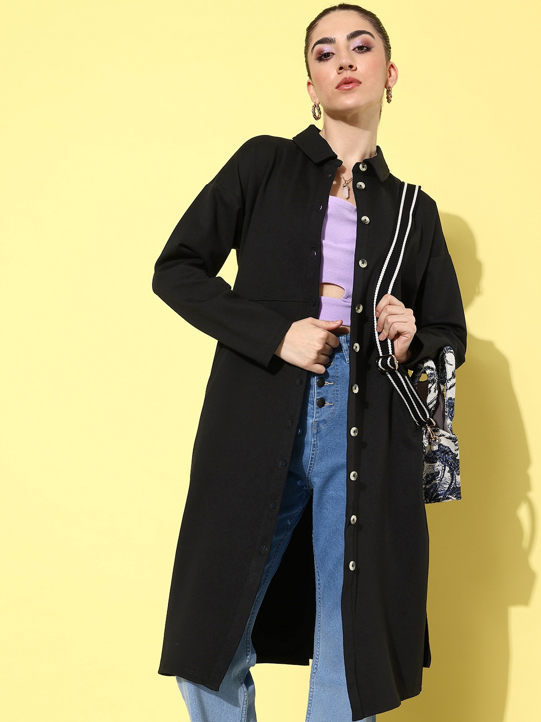 

4WRD by Dressberry Solid Knee Length Trench Coat Comes With A Belt, Black