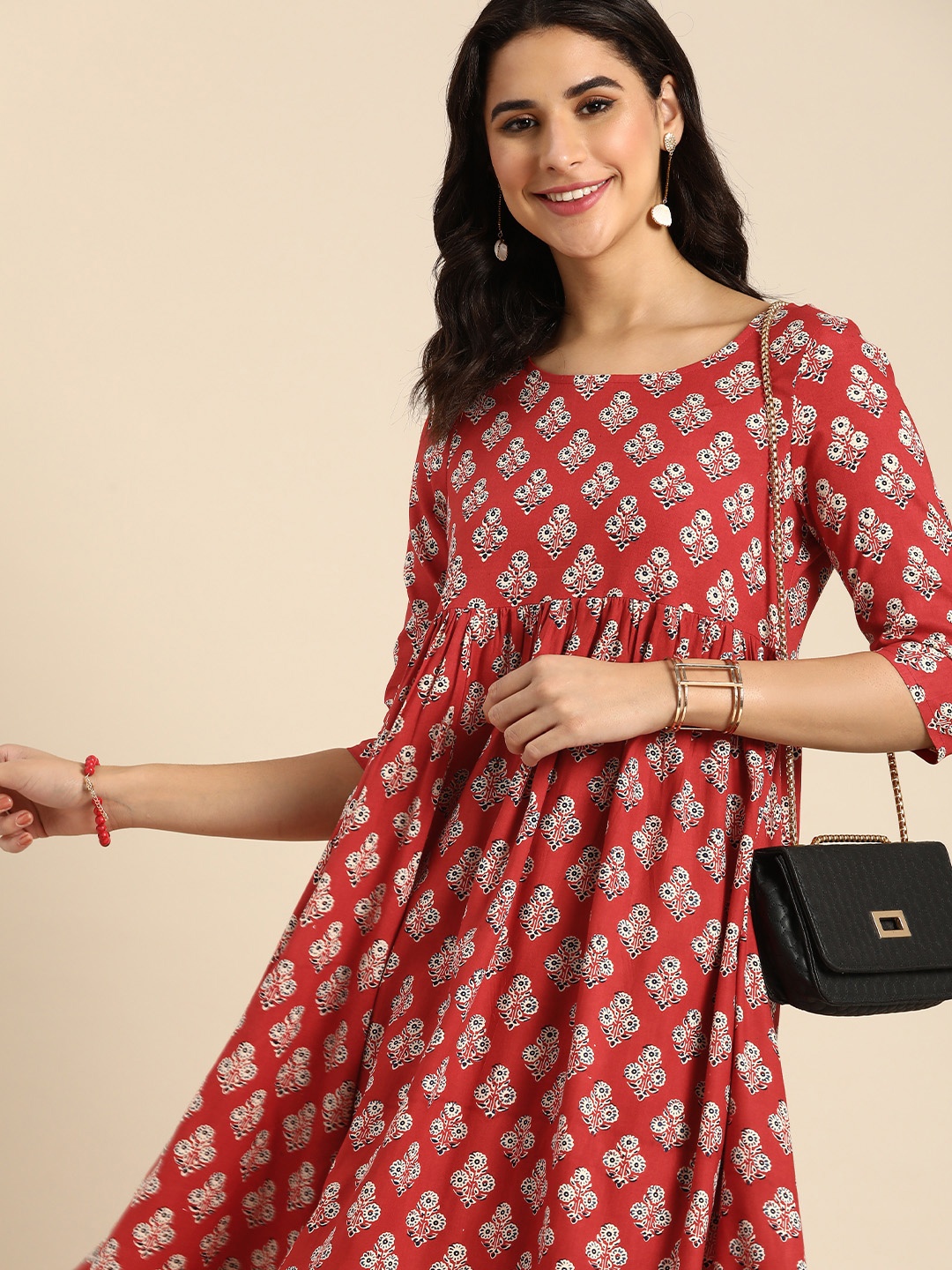 

Anouk Floral Printed A-Line Empire Style Kurta, Red
