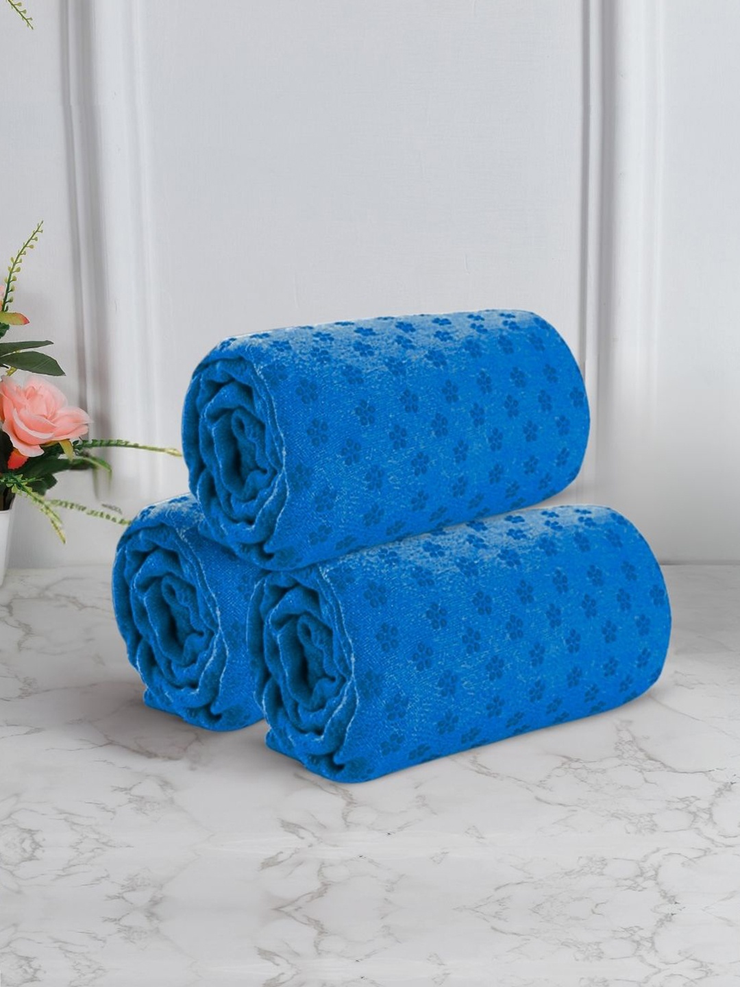 

Black gold 3-Pcs Blue & Black Self Design Premium Microfiber Yoga Mat Towels