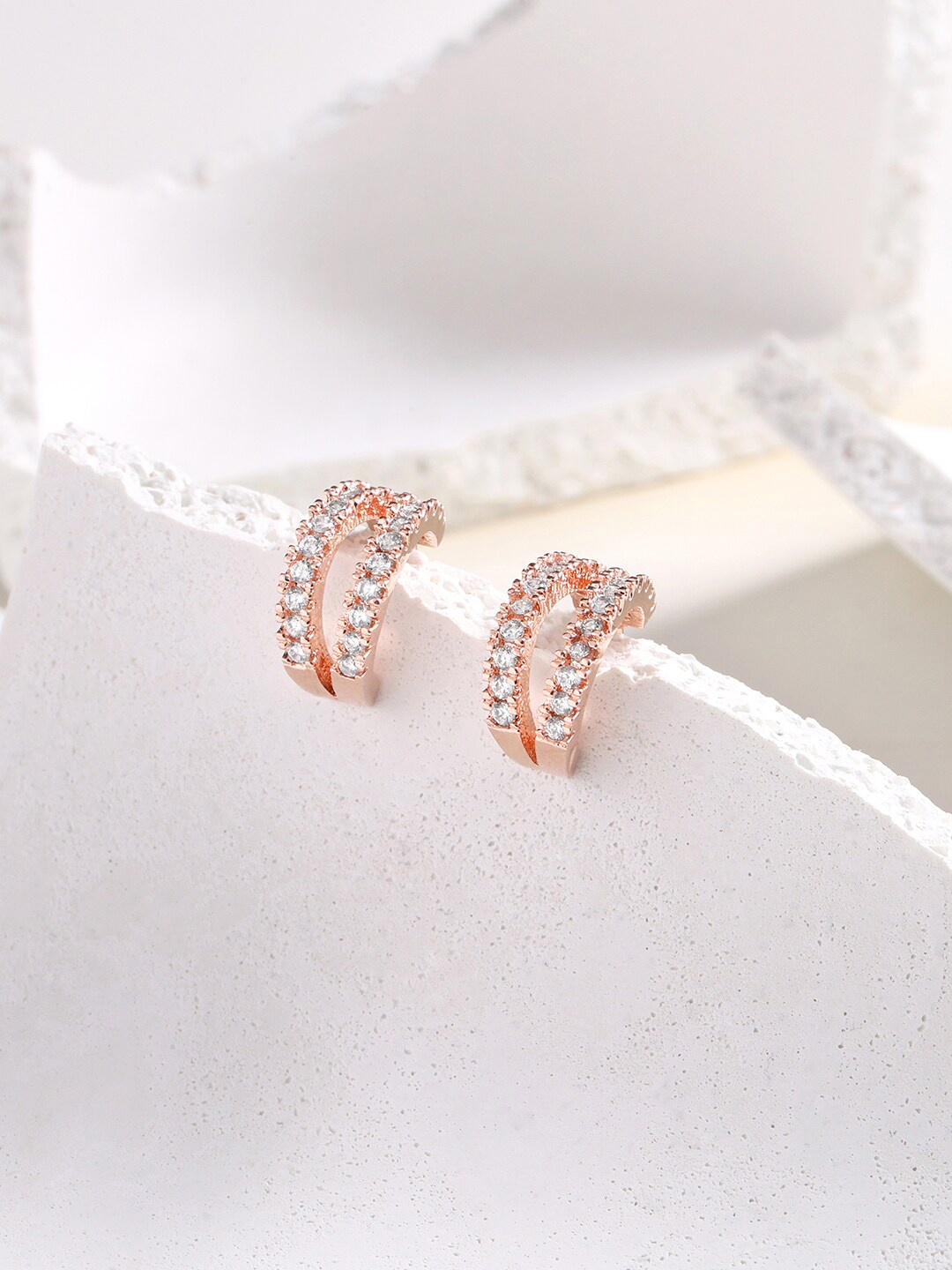 

DressBerry Rose Gold Plated Zircon Stoned Circular Half Hoop Earrings