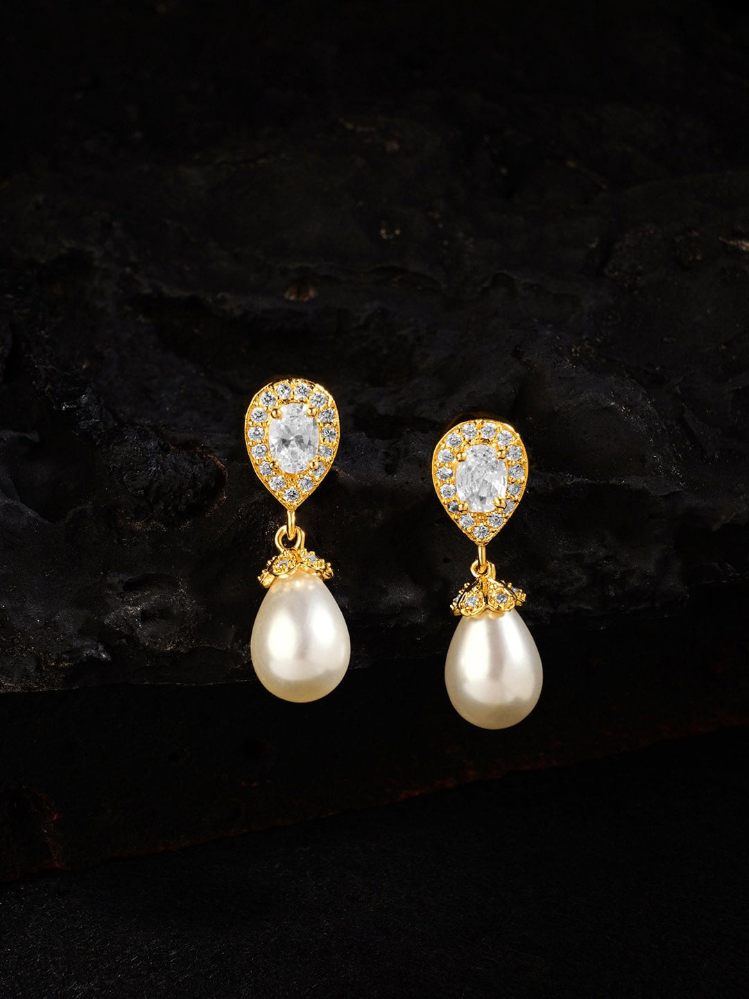 

DressBerry Gold-Plated Zircon Stoned Teardrop Drop Earrings