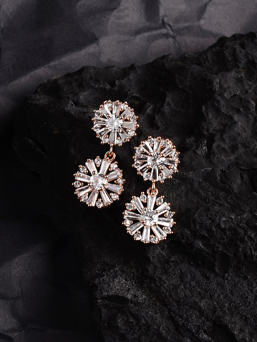 

DressBerry Rose Gold Plated Zircon Stoned Teardrop Drop Earrings