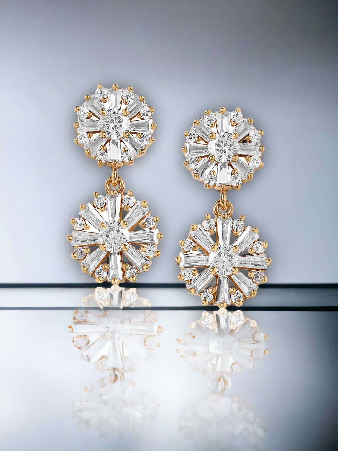 

DressBerry Gold-Plated Zircon Stoned Drop Earrings