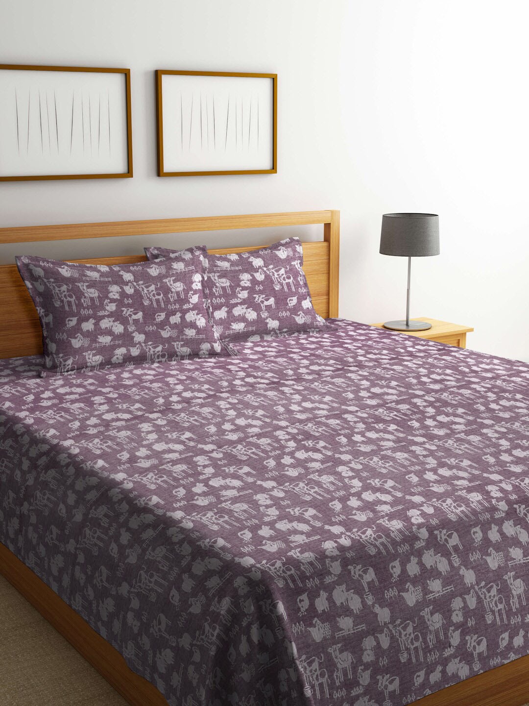 

FABINALIV Maroon & White Cartoon Design Cotton Double King Bed Cover & 2 Pillow Covers