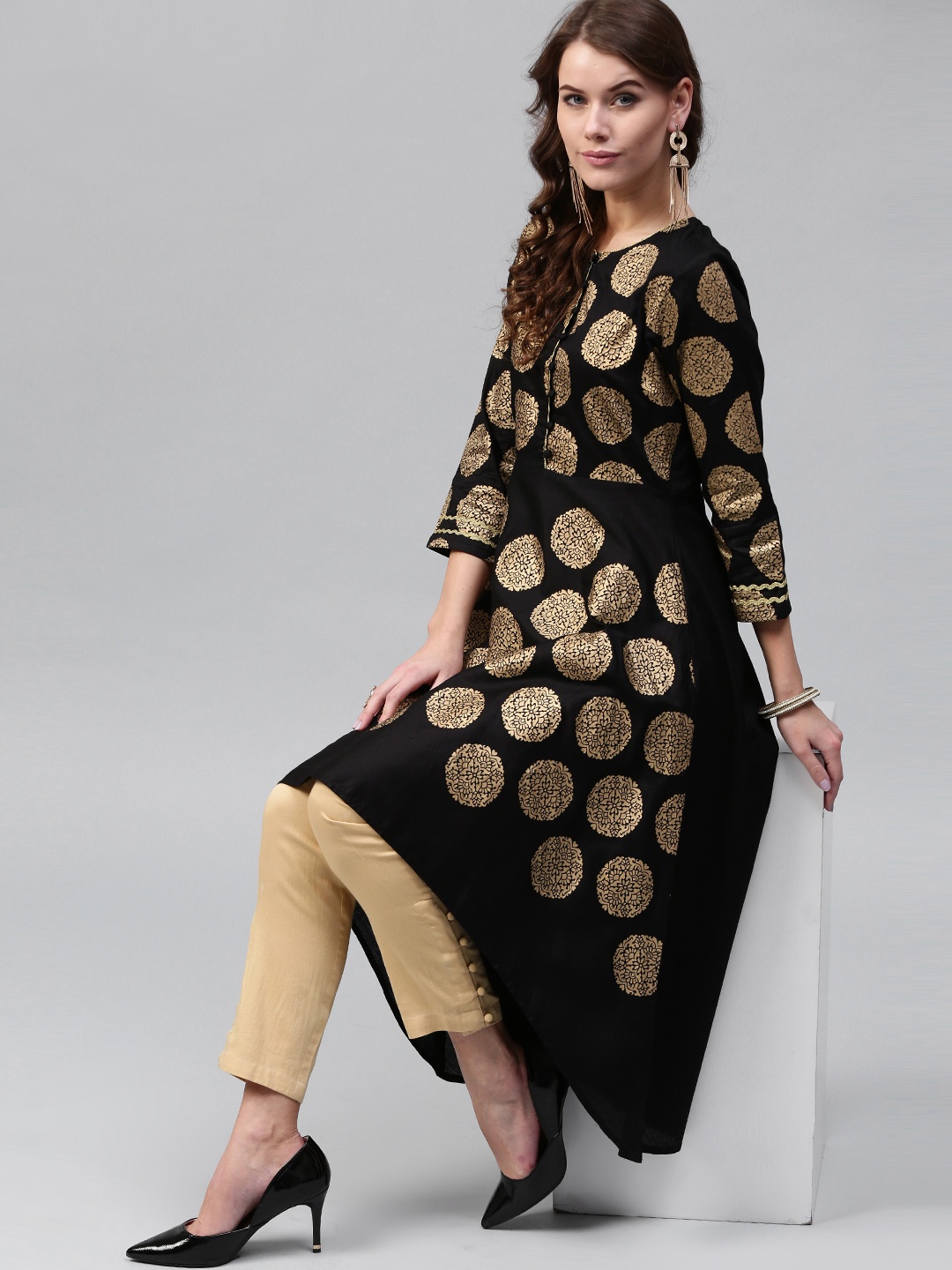 

SASSAFRAS Women Black & Golden Printed High-Low A-Line Kurta