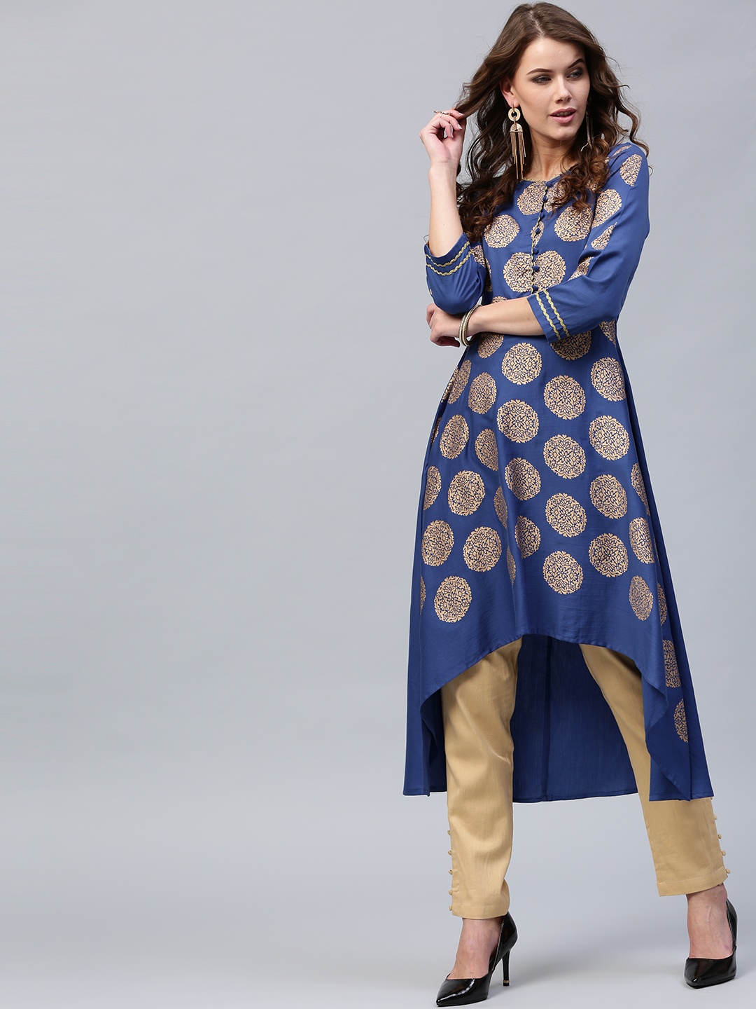 

SASSAFRAS Women Blue & Golden Printed High-Low A-Line Kurta