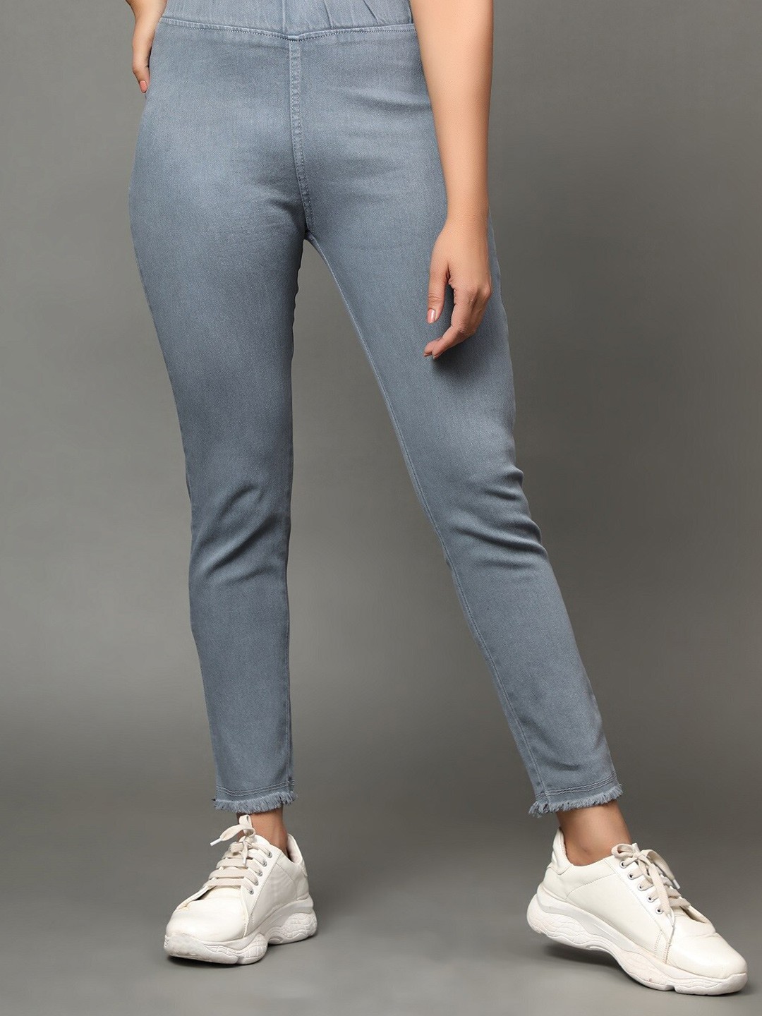 

AngelFab Women Regular Fit Cotton Frayed Denim Jeggings, Grey