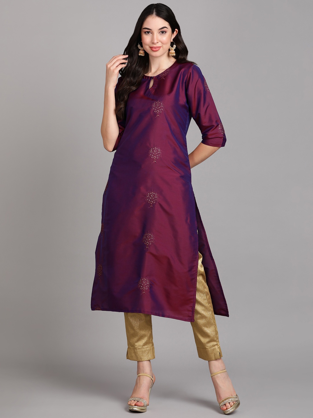 

V TRADITION Keyhole Neck Floral Embroidered Sequined Kurta, Purple