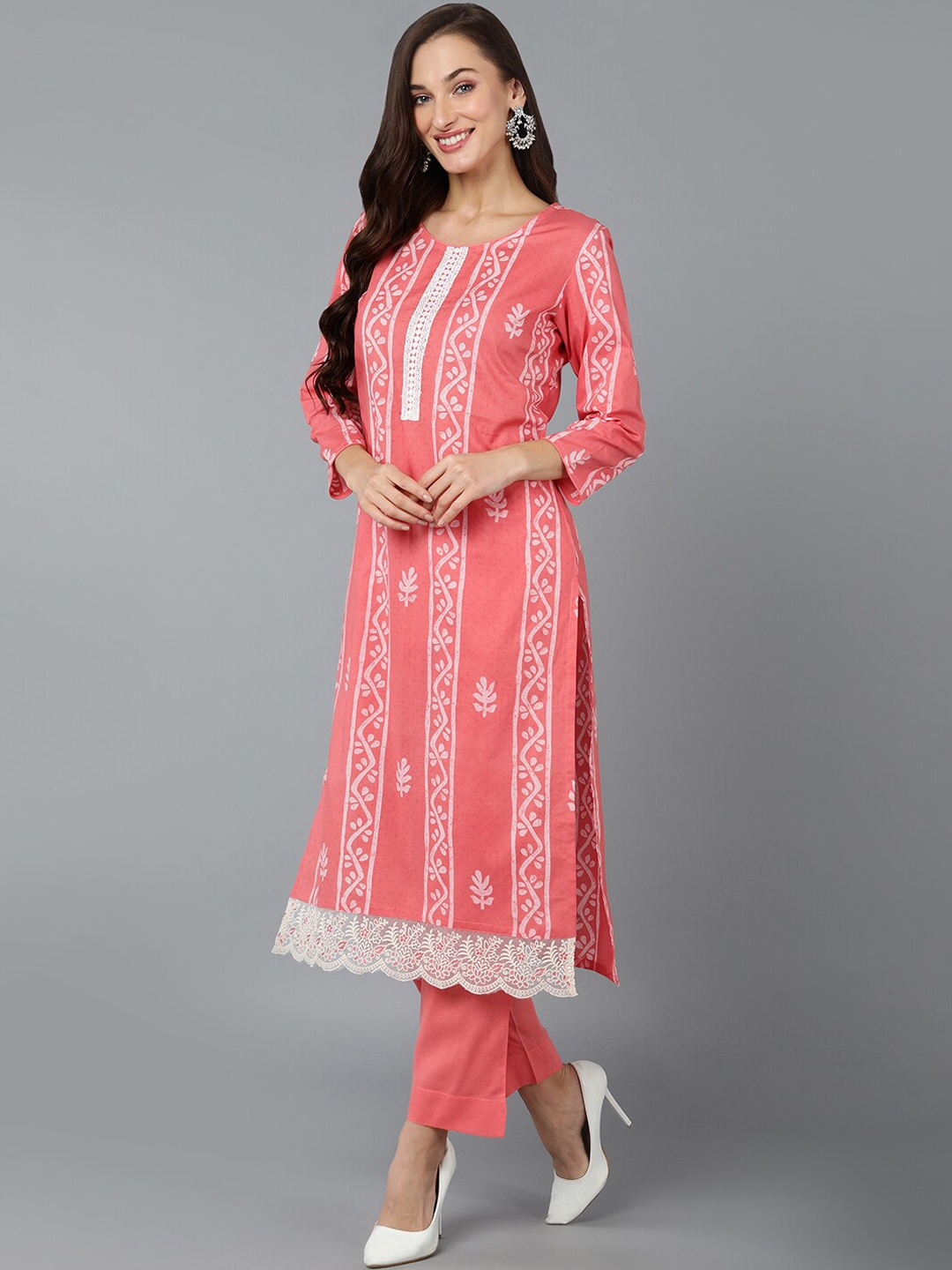 

AHIKA Coral & White Ethnic Motifs Printed Kurta With Trousers & Dupatta