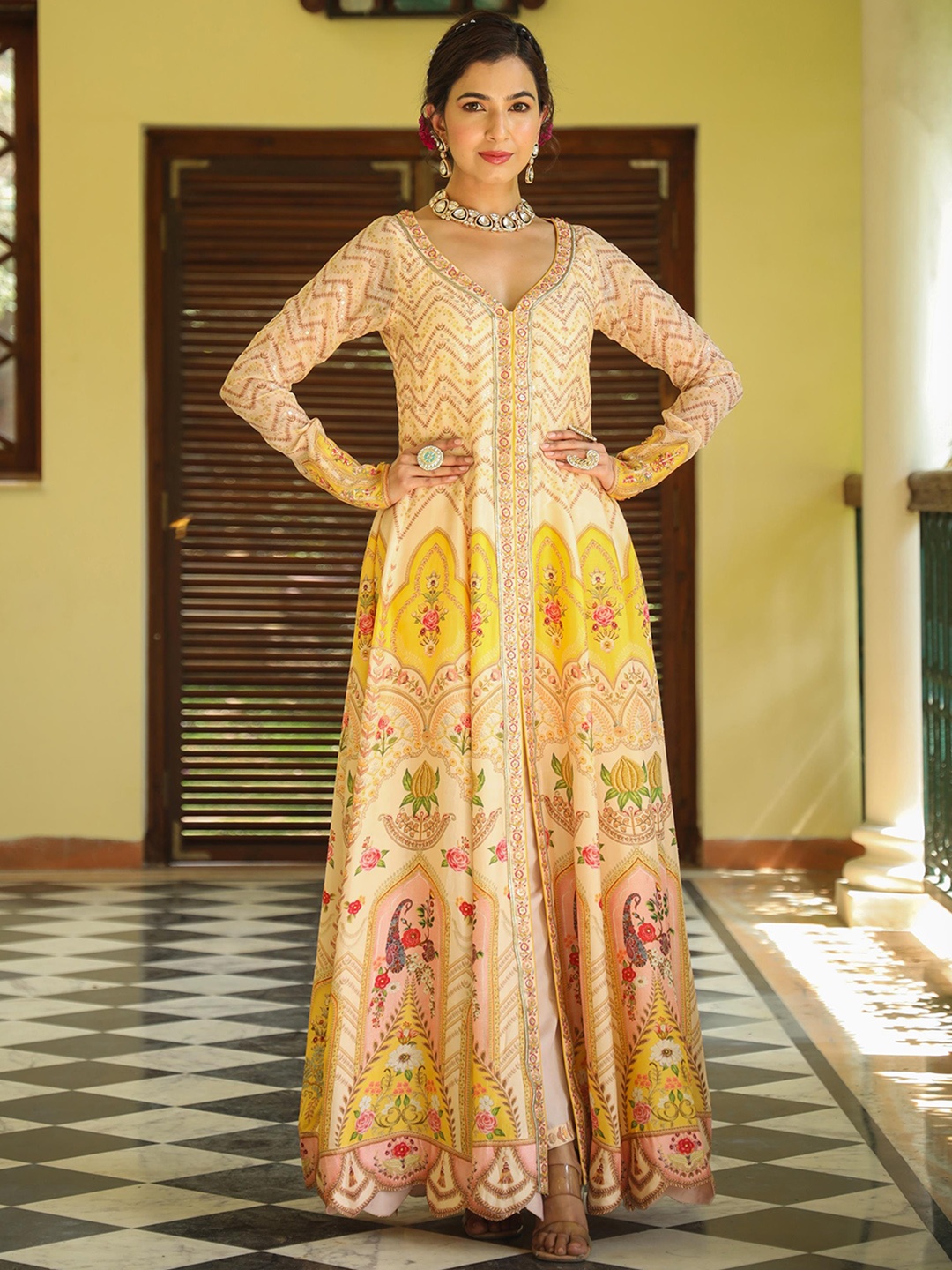 

SCAKHI Ethnic Motifs Printed Gotta Patti High Slit A-Line Kurta with Trousers, Cream