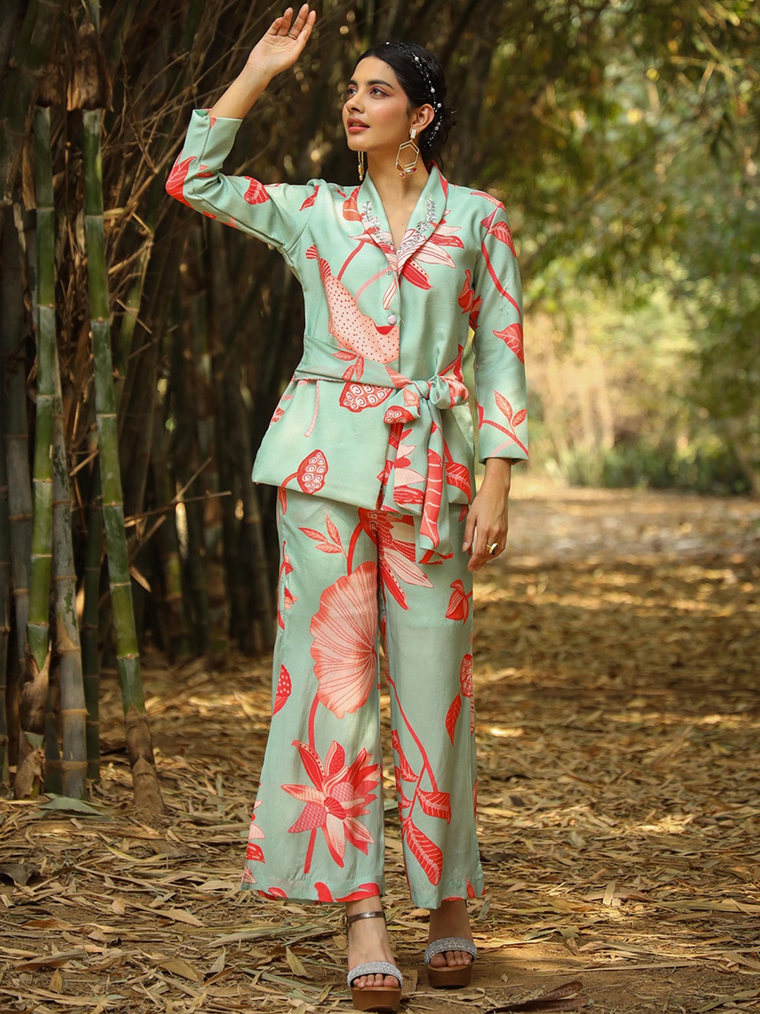 

SCAKHI Digital Printed Muslin Silk Blazer With Palazzo Co-Ords, Sea green