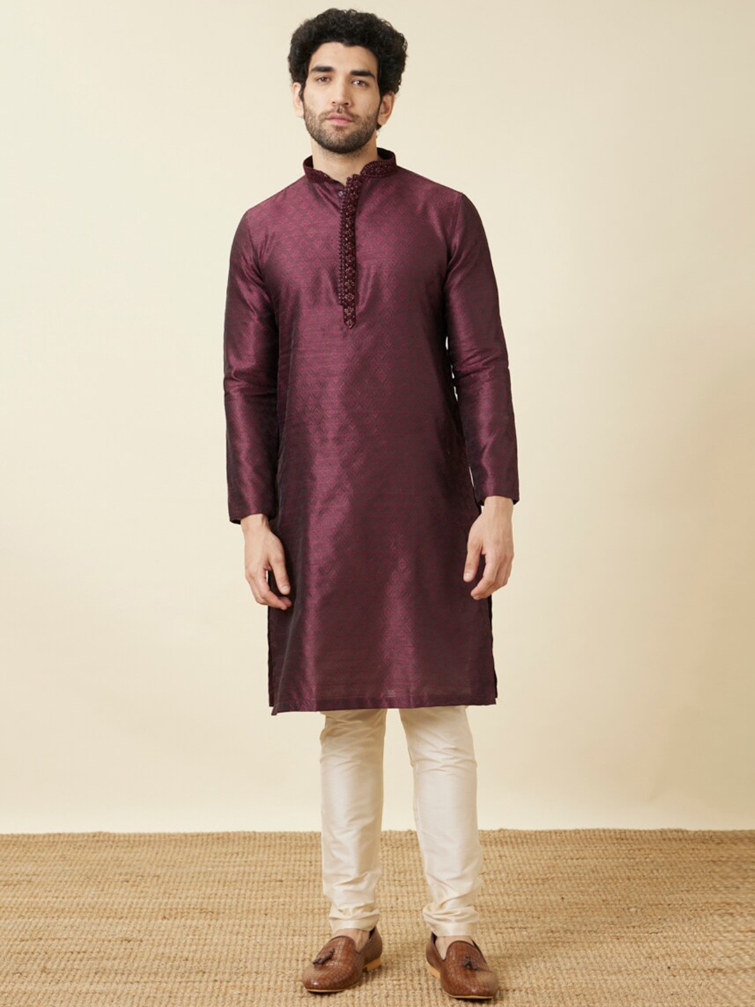 

Manyavar Ethnic Motifs Woven Design Mandarin Collar Kurta With Pyjamas, Purple