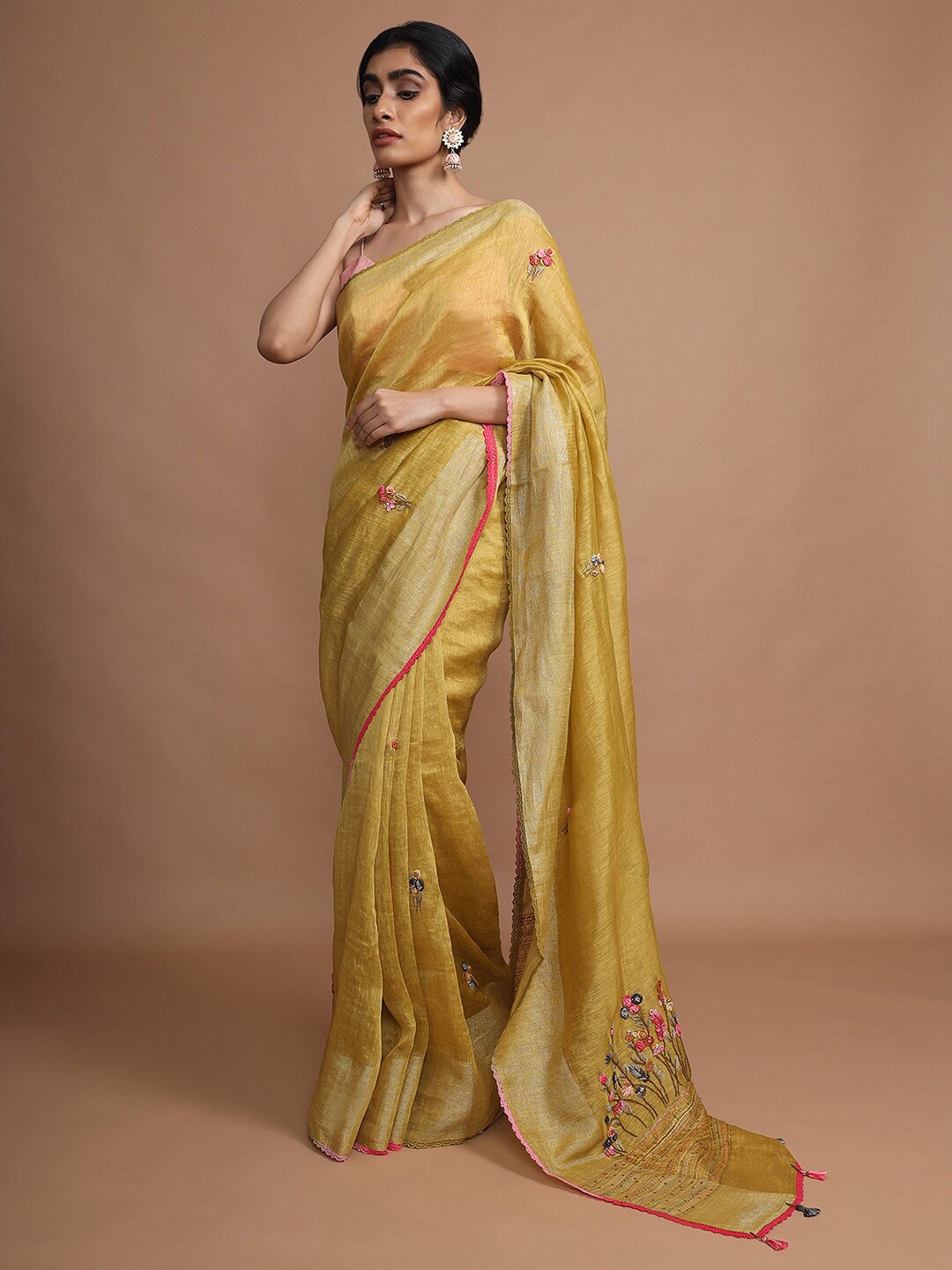 

KALKI Fashion Floral Embroidered Saree, Yellow
