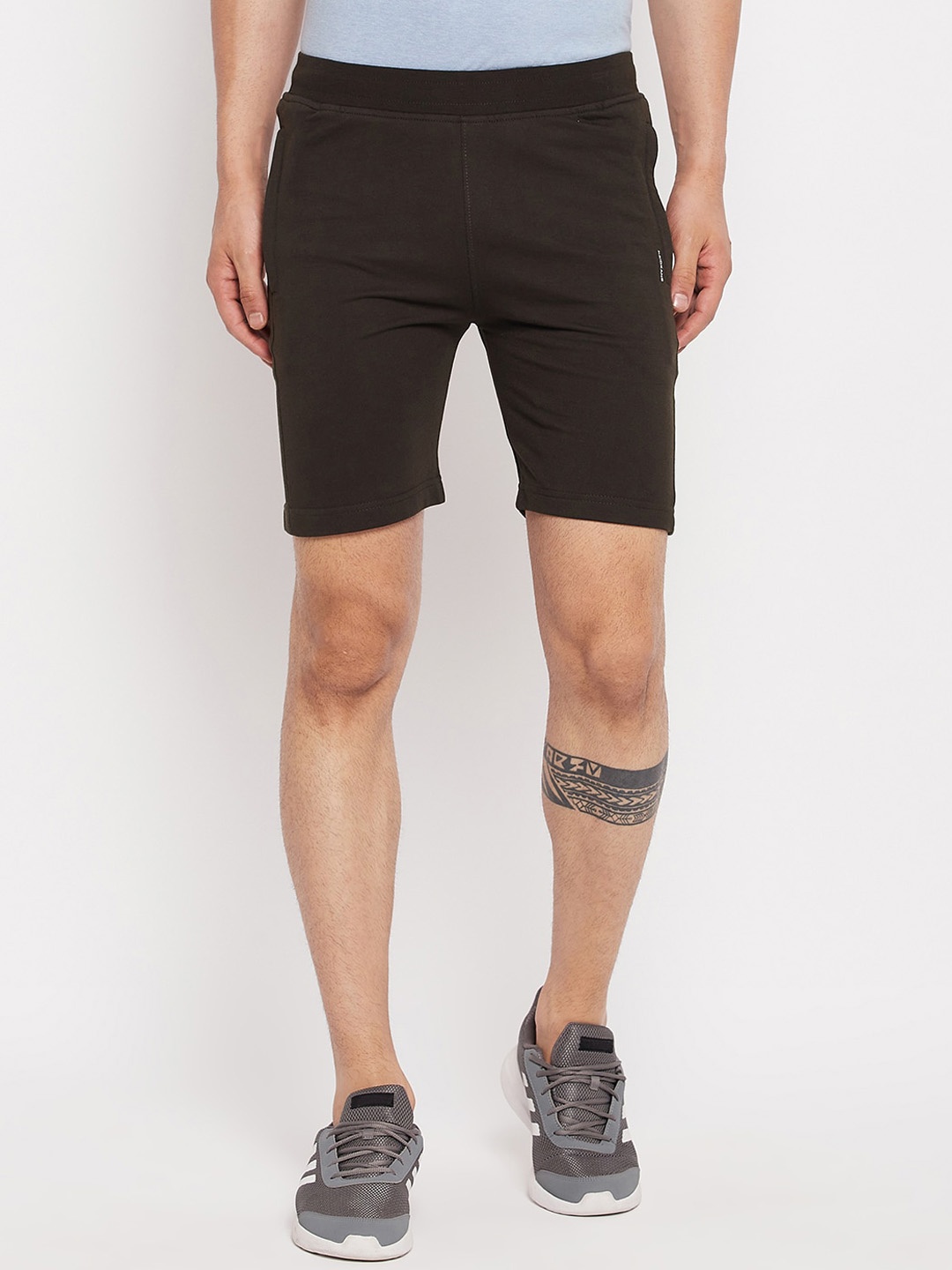 

Okane Men Mid Rise Sports Shorts, Olive