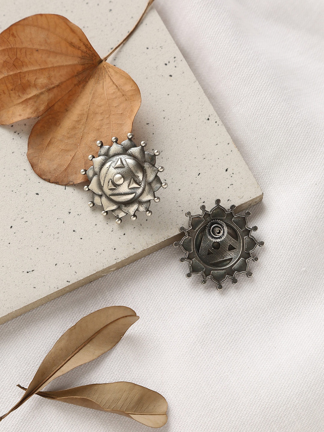 

trueBrowns Oxidised Circular Studs Earrings, Silver