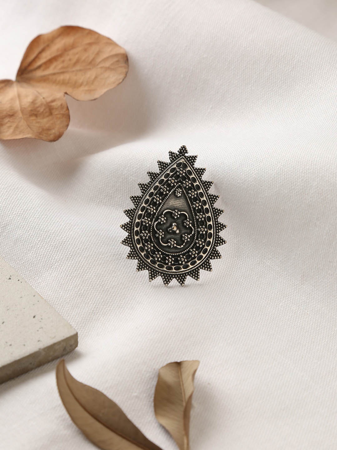 

trueBrowns Oxidised Silver-Plated Adjustable Finger Ring