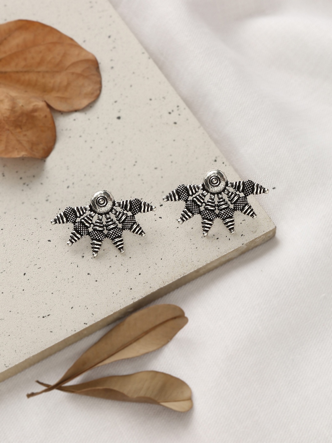 

trueBrowns Oxidised Contemporary Studs Earrings, Silver