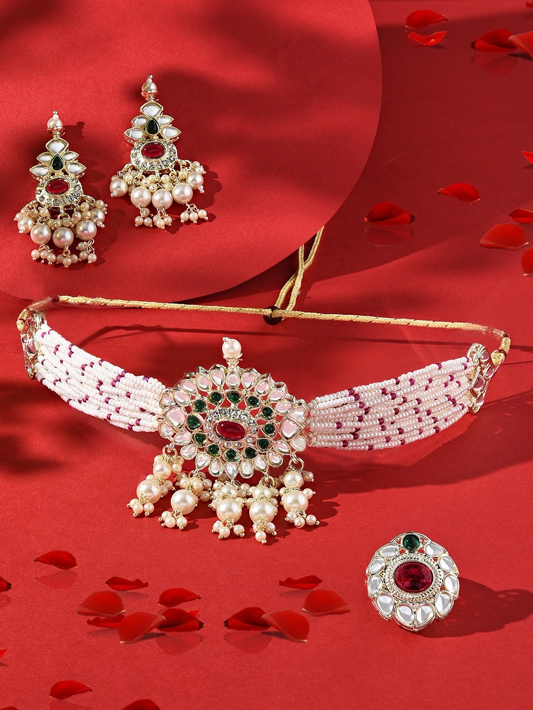 

Zaveri Pearls Gold-Plated Kundan-Studded & Beaded Jewellery Set