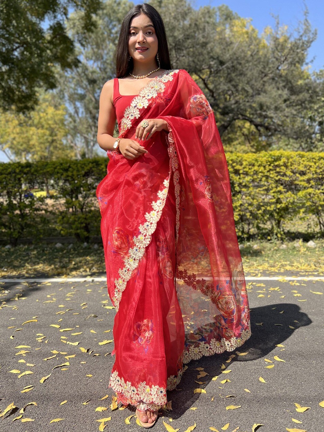 

Atulyam Tex World Floral Printed Embellished Organza Saree, Red