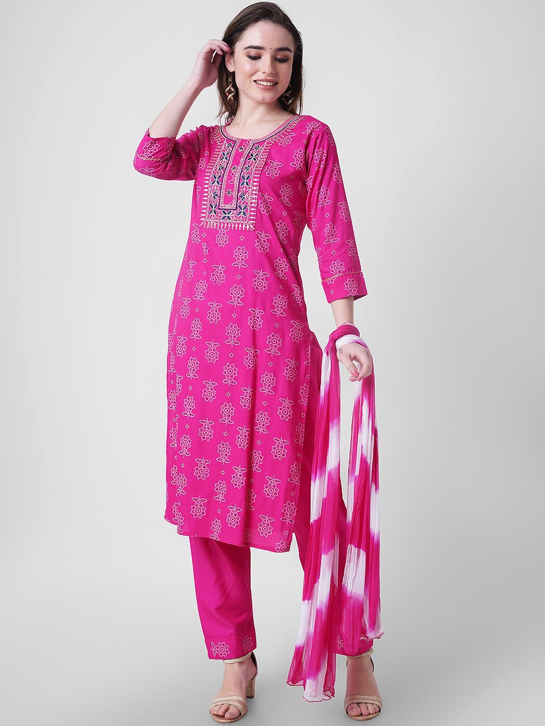 

KALINI Women Rayon Bandhani Printed Thread Work Kurta And Palazzo With Dupatta, Pink