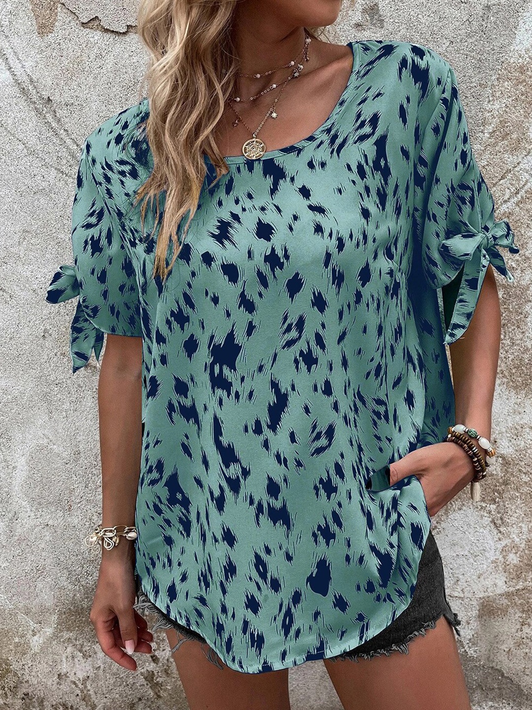 

BoStreet Green Abstract Print Round Neck Slit Sleeve Top