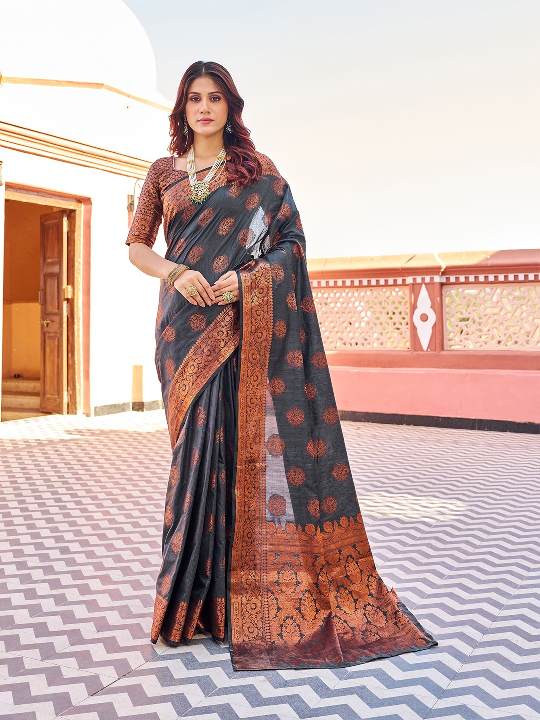 

VSaree Floral Woven Design Zari Silk Cotton Saree, Grey