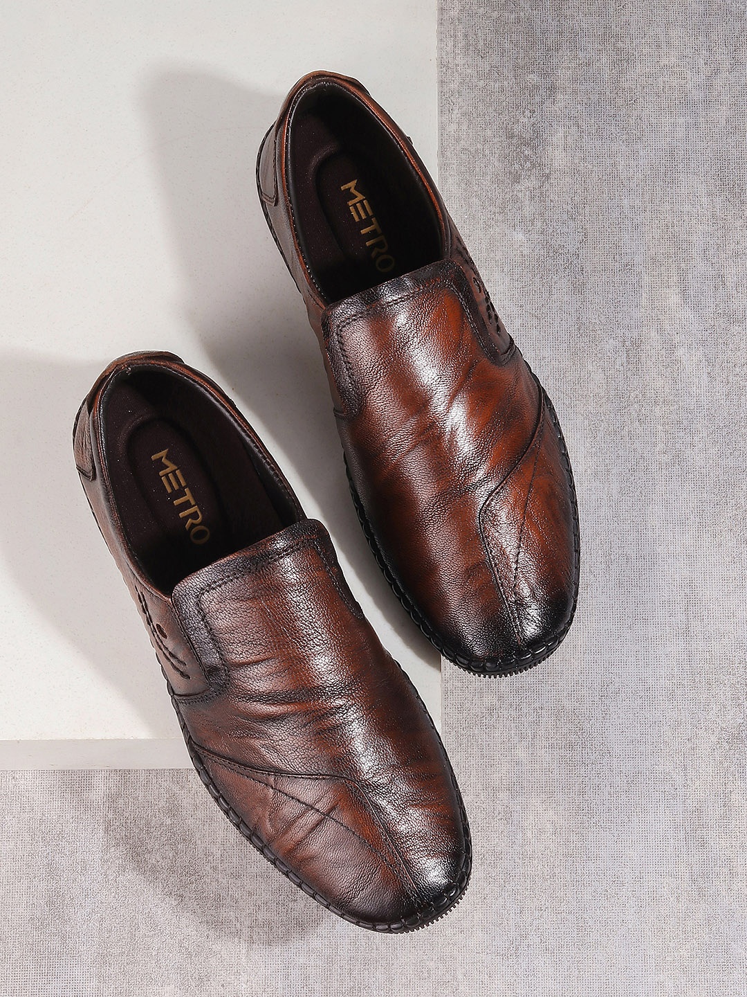 

Metro Men Textured Leather Loafers, Brown
