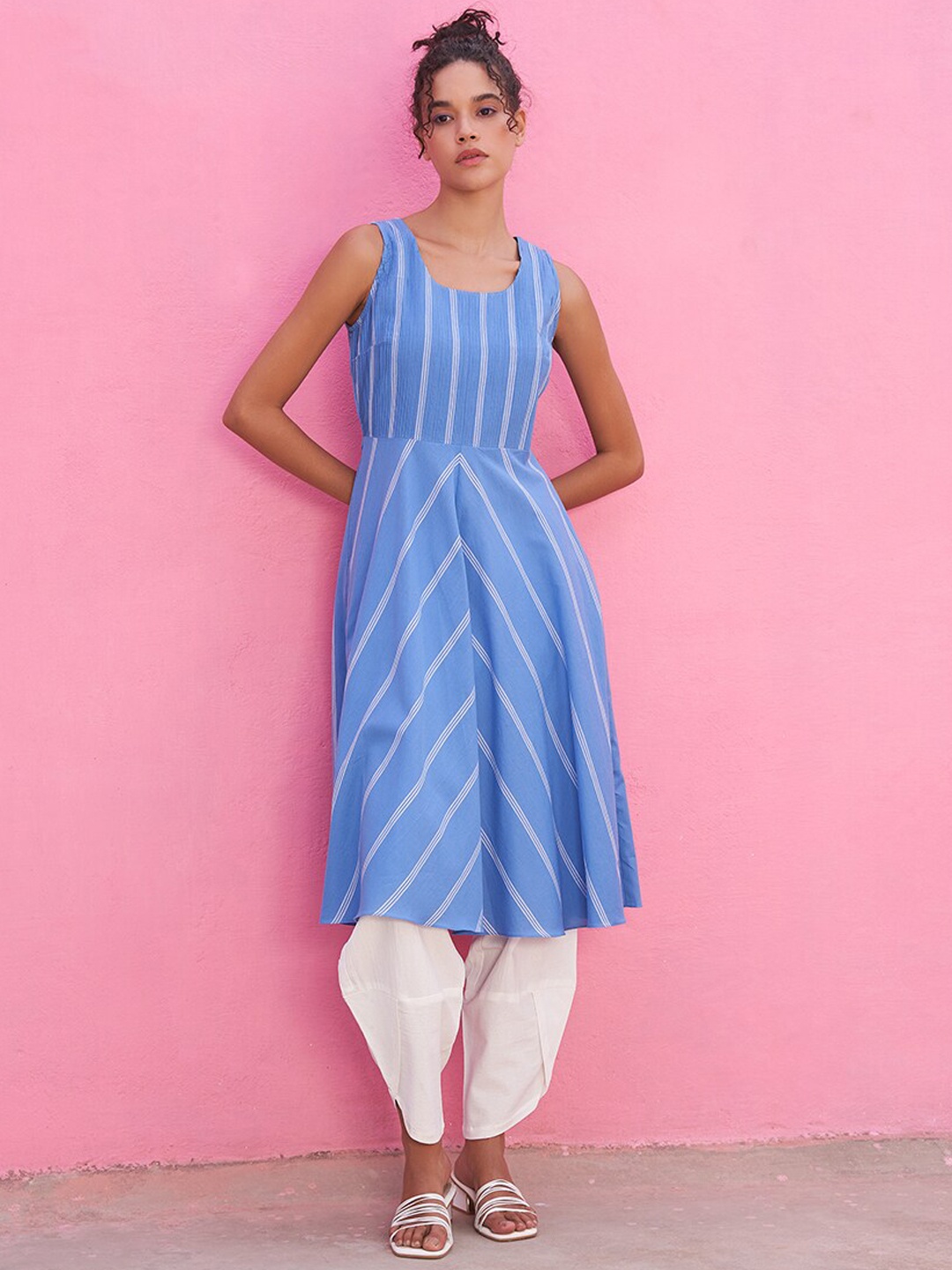 

Abhishti Striped Anarkali Pure Cotton Kurta with Harem Pants, Blue