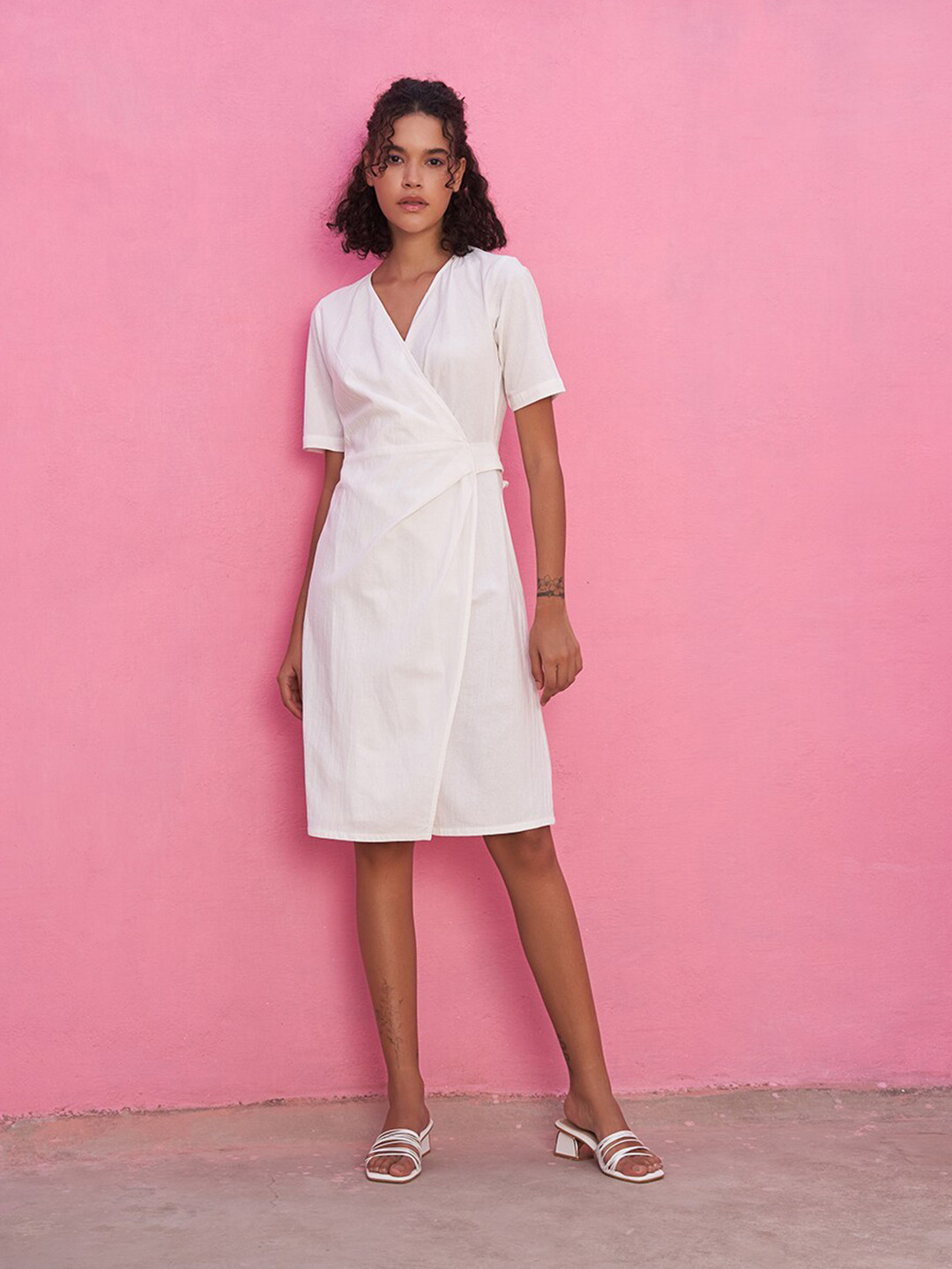 

Abhishti V-Neck Knee Length Cotton Wrap Dress, White