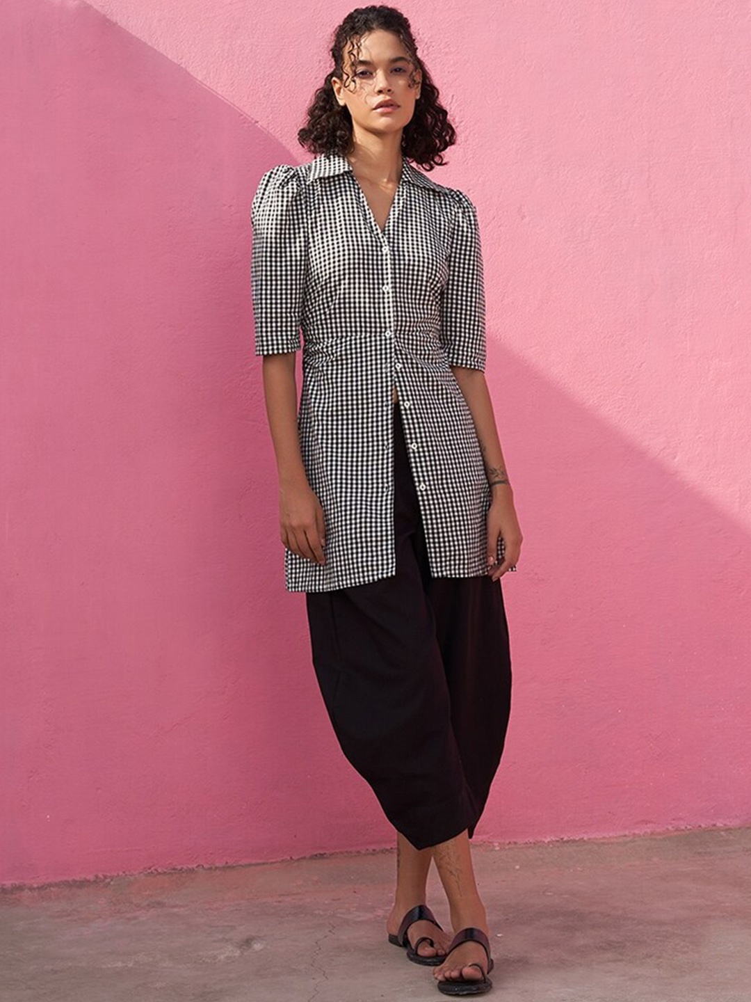 

Abhishti Shirt Collar Checked Pure Cotton Kurta with Salwar, Black