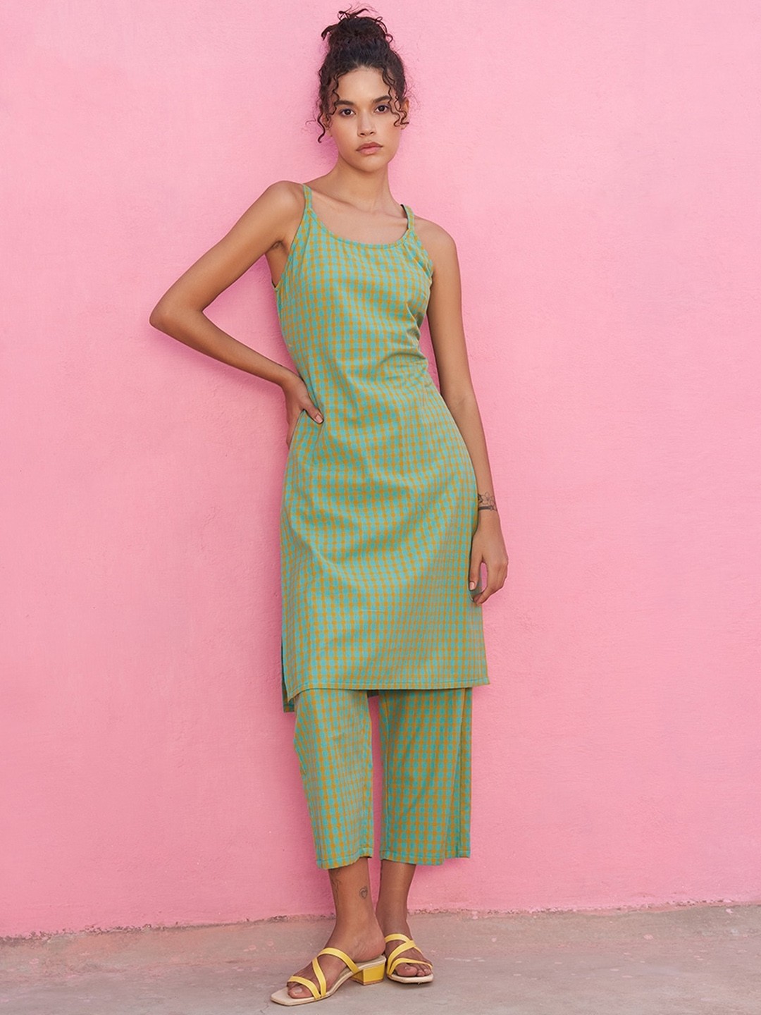 

Abhishti Gingham Checked Pure Cotton Kurta with Trousers, Green