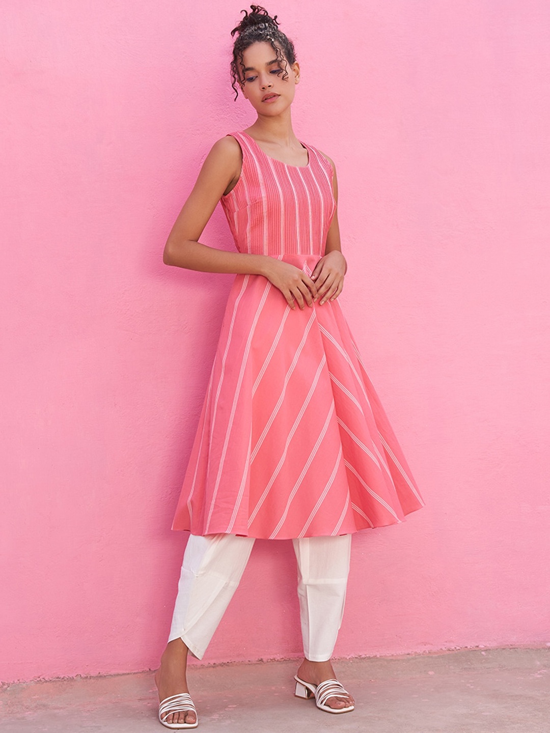 

Abhishti Striped Sleeveless Anarkali Pure Cotton Kurta, Pink