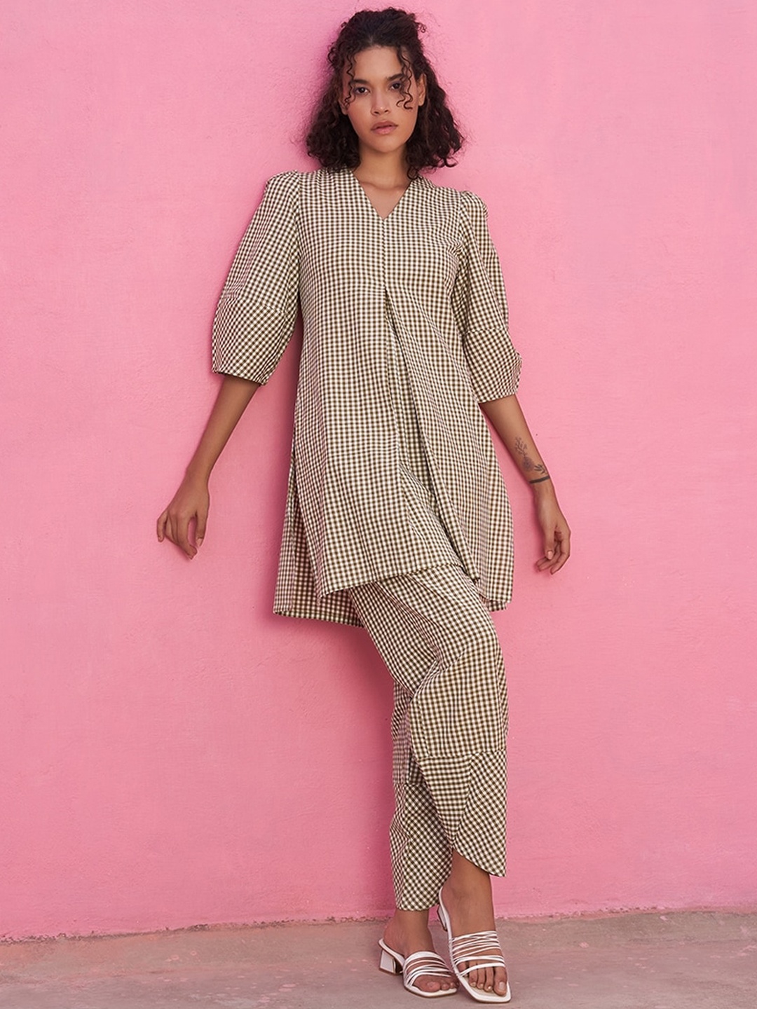 

Abhishti Checked V Neck Puff Sleeves Pure Cotton Kurta, Green