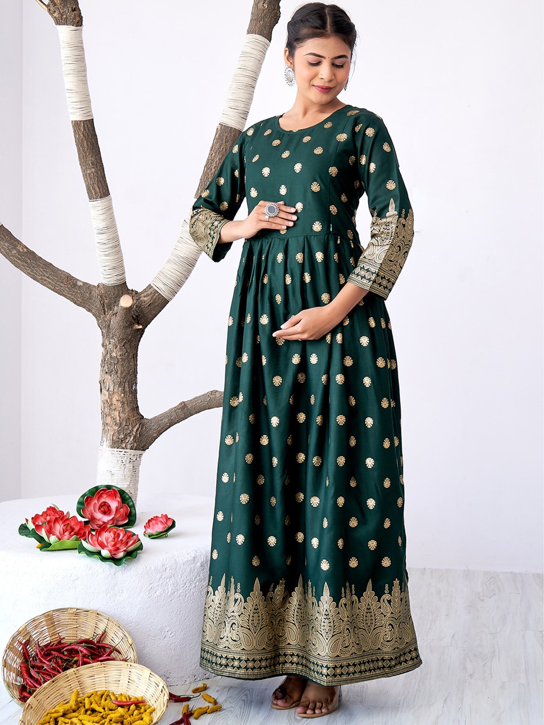 

Mialo fashion Ethnic Motifs Printed Fit & Flare Maternity Maxi Ethnic Dress, Green