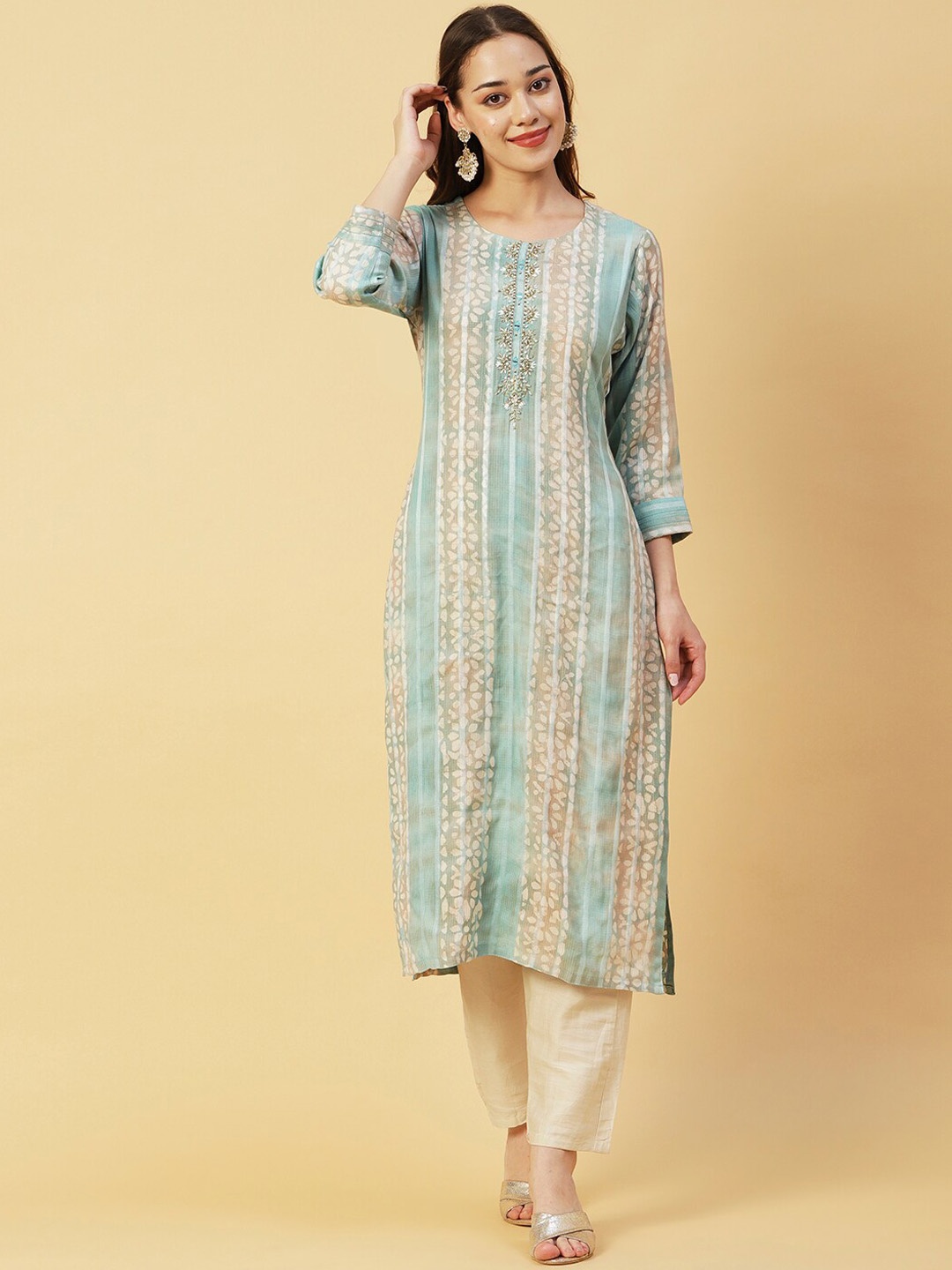 

FASHOR Turquoise Blue Batik Printed Zardozi Linen Kurta with Trousers